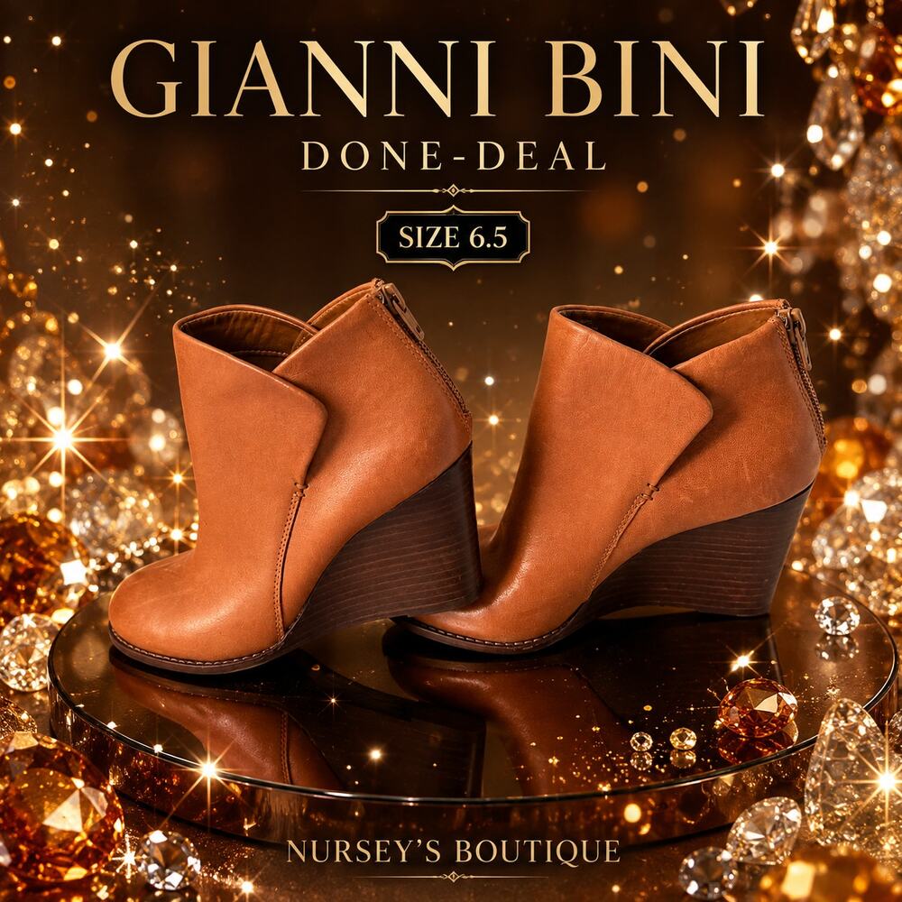 Gianni Bini Done Deal Leather Wedge Booties Womens 6.5 Cognac Brown Back Zip